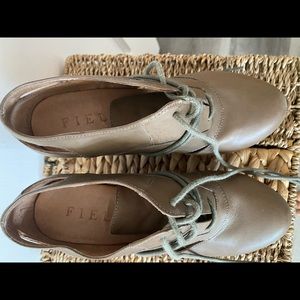 FIEL woman’s leather bootie 7.5/8 grey